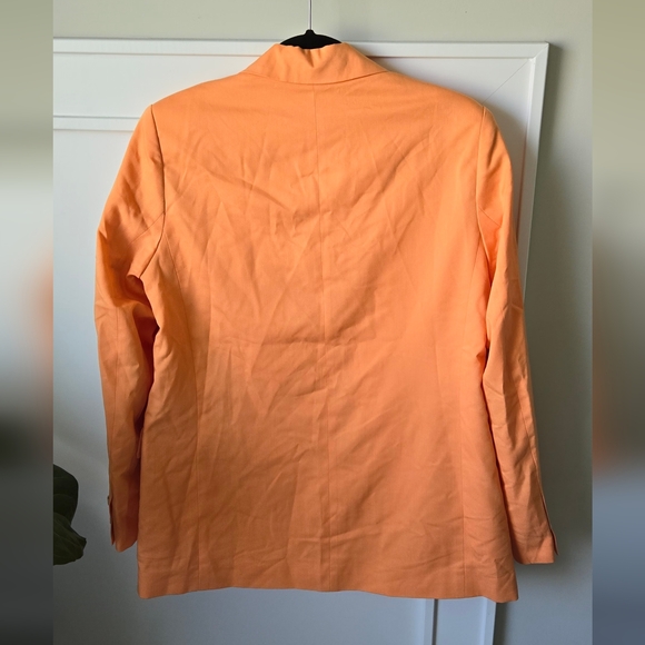 SOMETHING NEW Hilary Two-Button Blazer in Apricot Sherbet - Picture 4 of 5